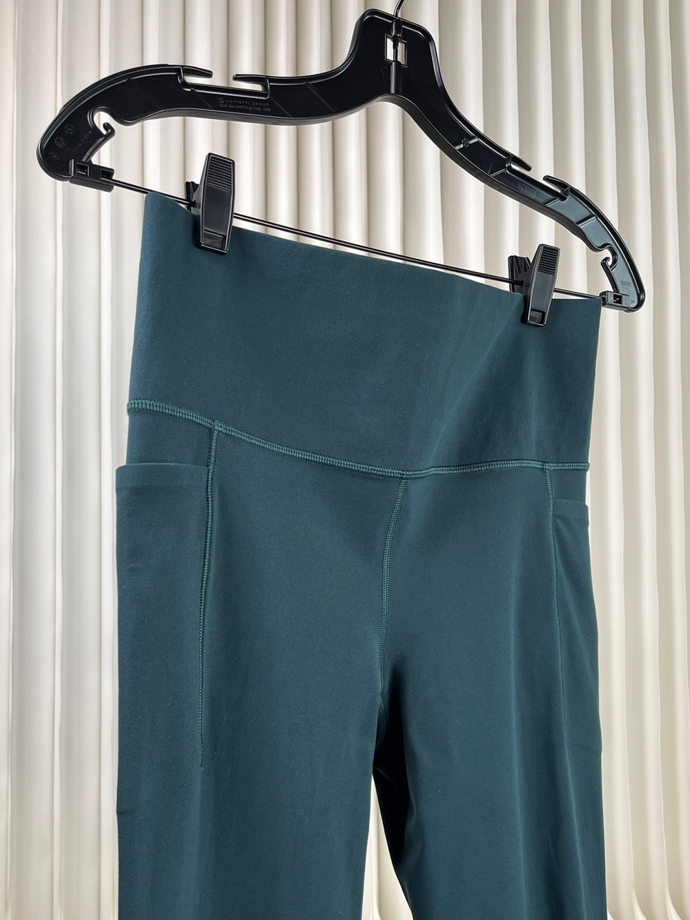 ATHLETA Salutation Stash High Rise Legging - Picture 12 of 14